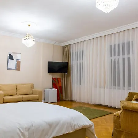 Avlu Tophane Otel Bursa
